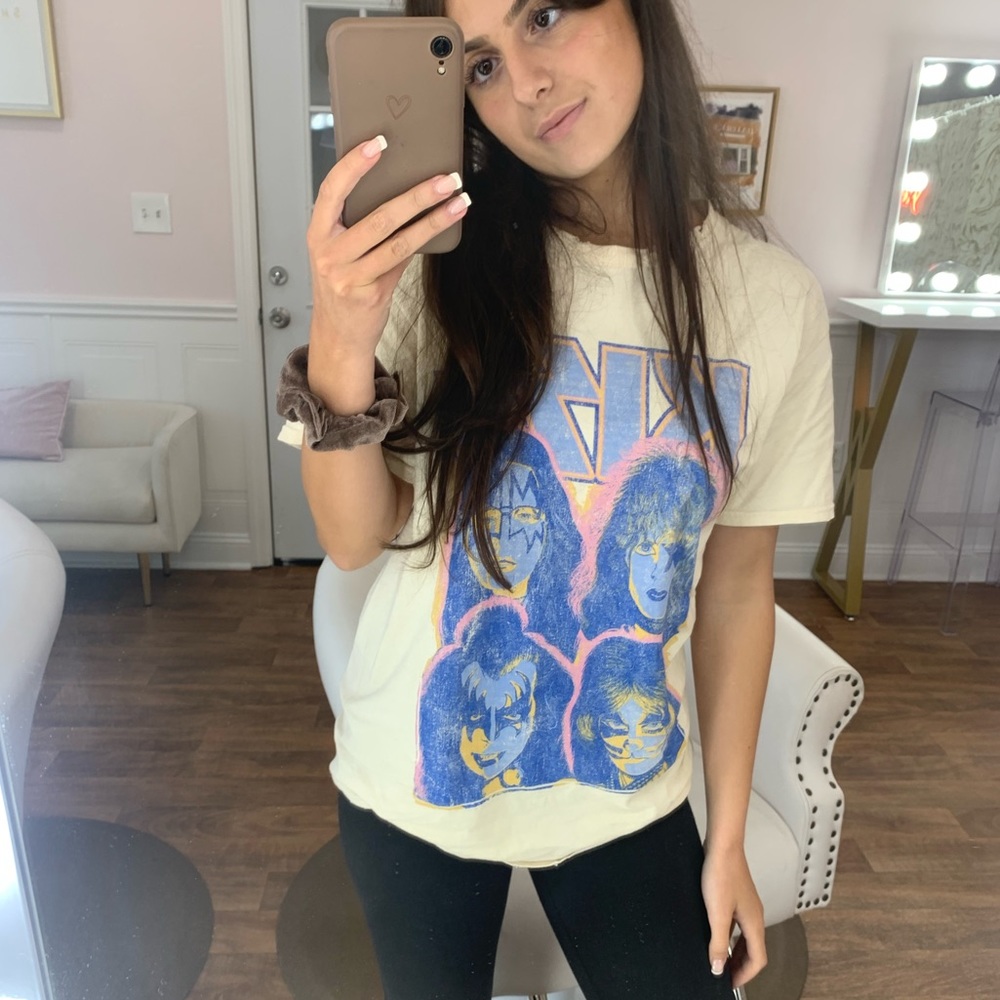 Women’s KISS band t shirt